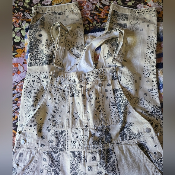 Free people boyfriend printed over all - Picture 13 of 13